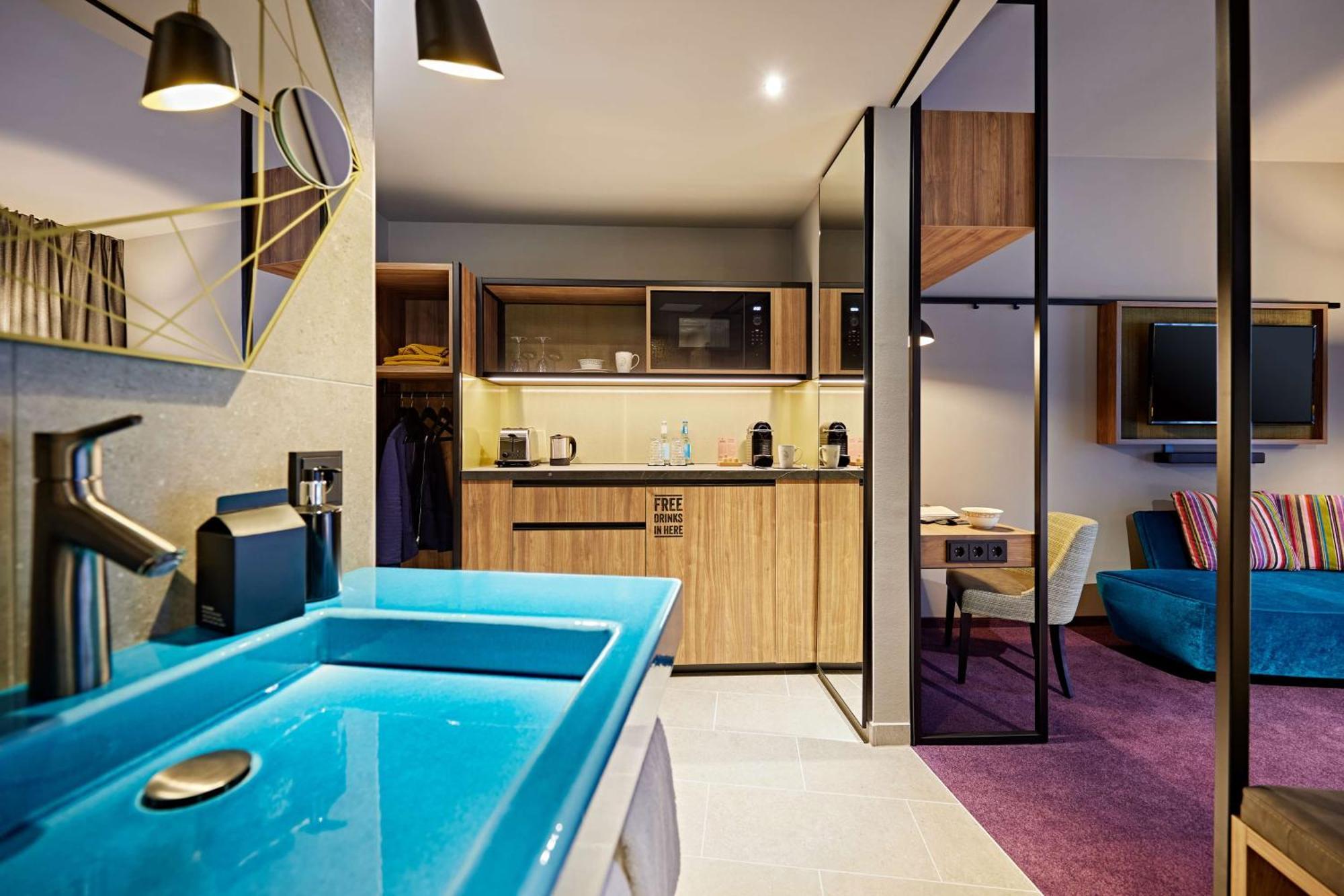 Me And All Hotel Dusseldorf Oberkassel, By Hyatt エクステリア 写真